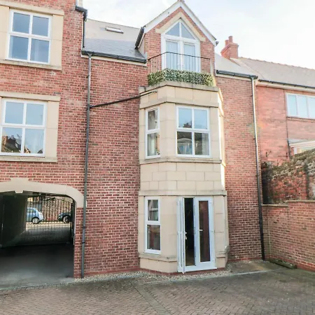 1, 19 Cleveland Terrace Apartament