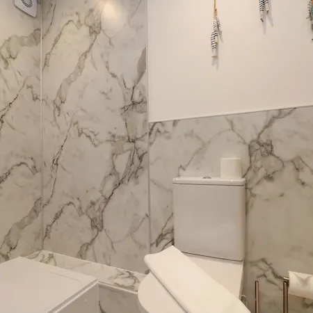 1, 19 Cleveland Terrace *