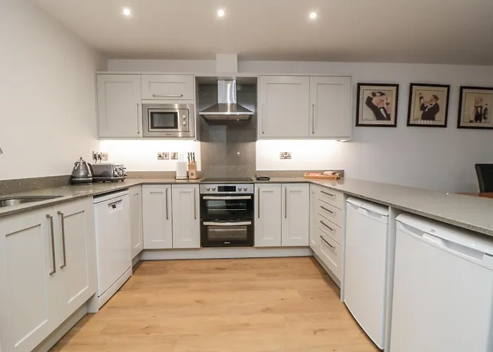 1, 19 Cleveland Terrace *