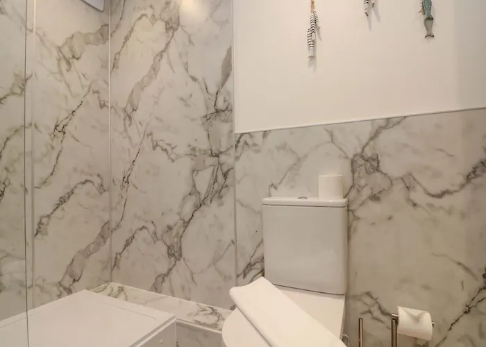 1, 19 Cleveland Terrace *